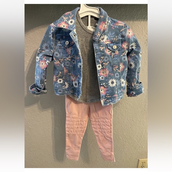 Denim Jean Jacket 3pc Size 2T Floral Legging Set Outfit Tucker Tate. - Picture 2 of 8